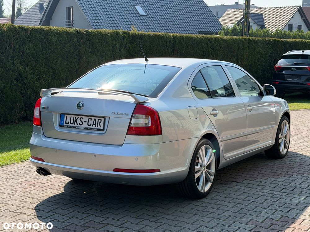 Skoda Octavia 2.0 TSI RS - 7