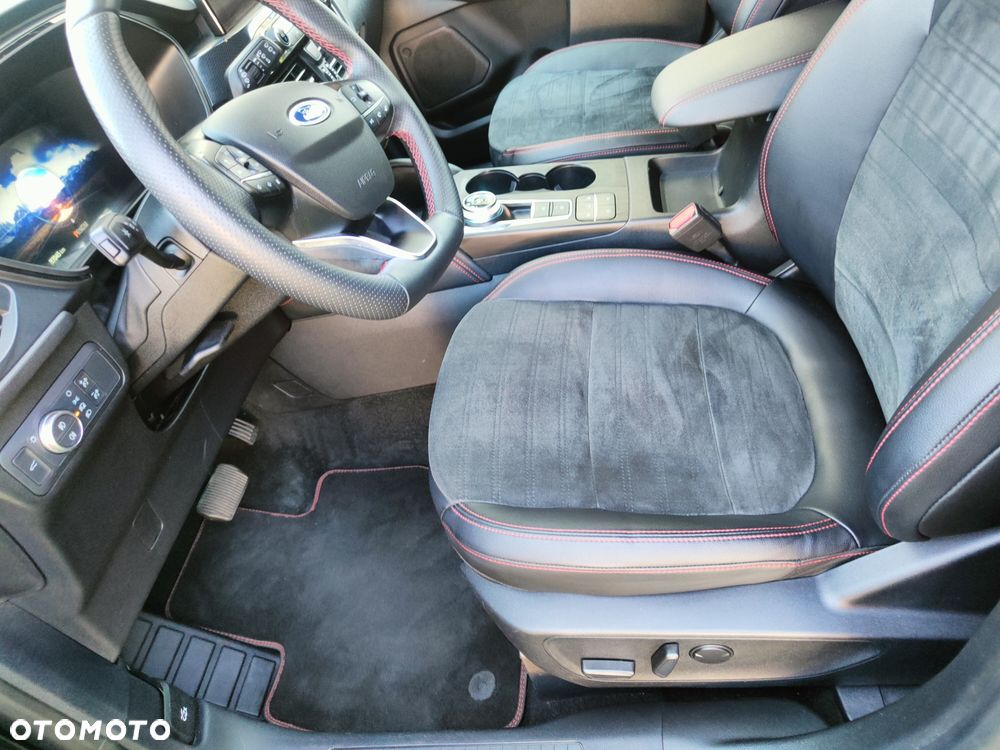 Ford Kuga - 3