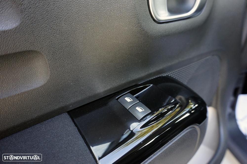 Citroën C3 1.2 PureTech Shine - 9