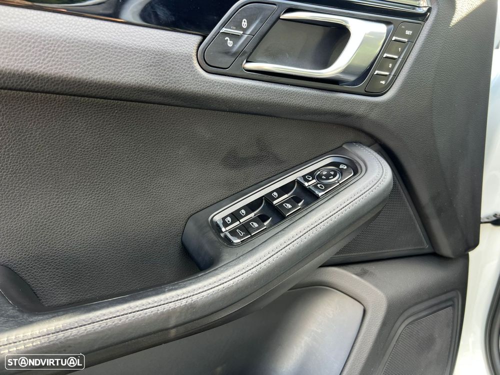 Porsche Macan S - 34