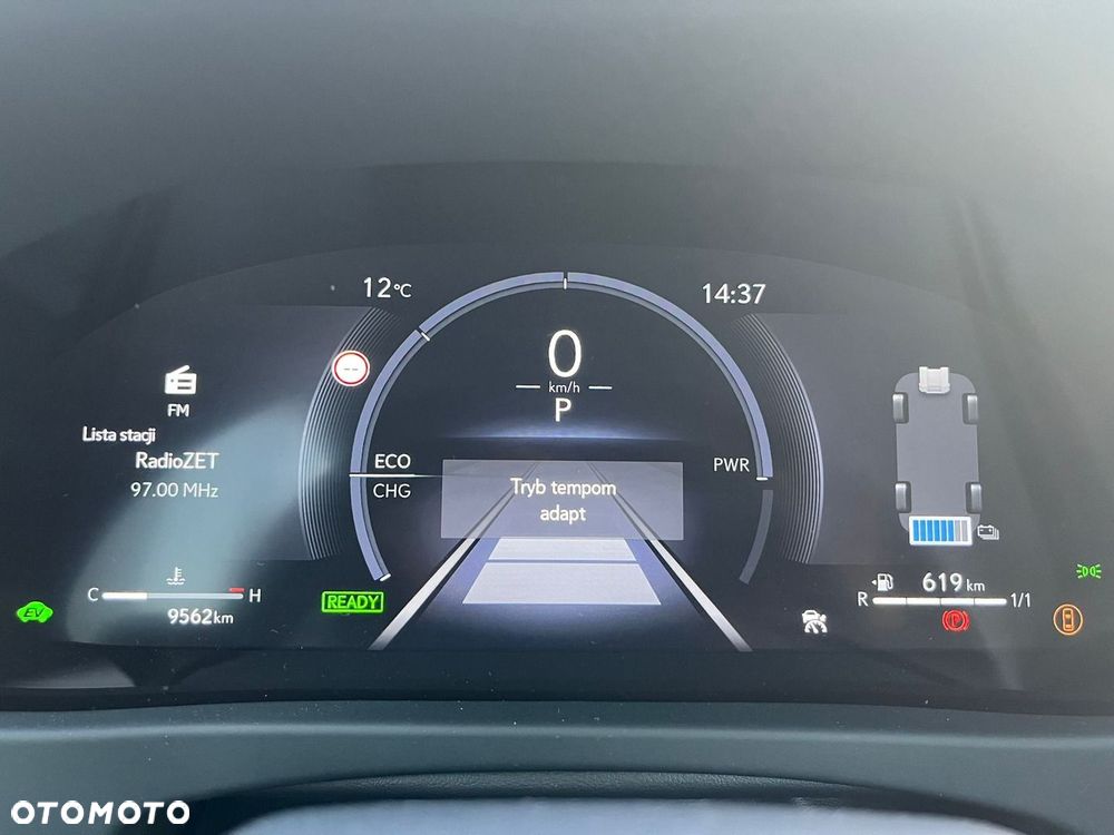 Lexus UX 300h F Sport Design - 26