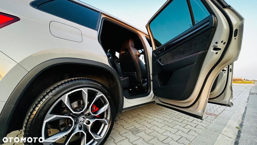 Skoda Kodiaq ver-2-0-bi--tdi-4x4-rs-dsg - 16