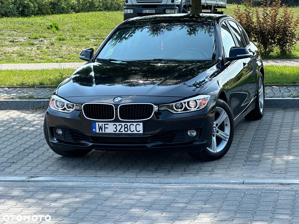 BMW Seria 3 328i xDrive Luxury Line - 8