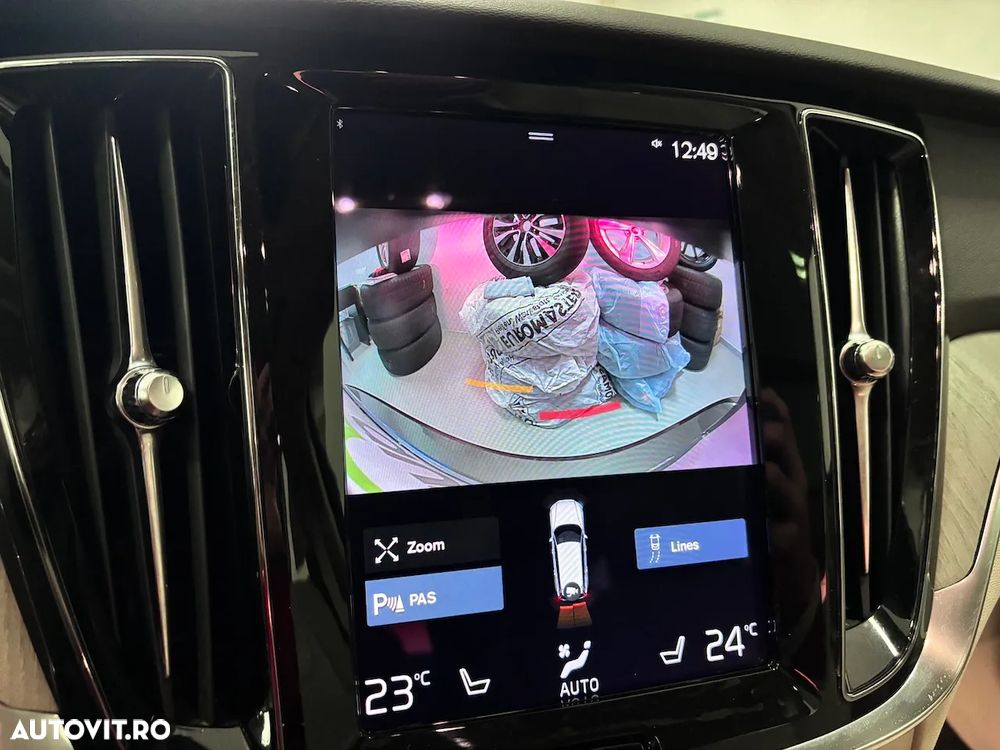 Volvo V60 V60CC B5 MHEV AT AWD Plus Bright - 34