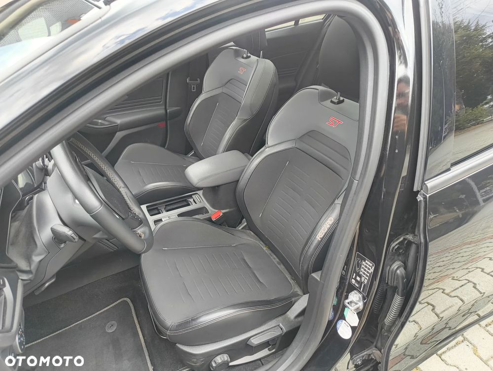 Ford Focus 2.0 EcoBlue ST - 5