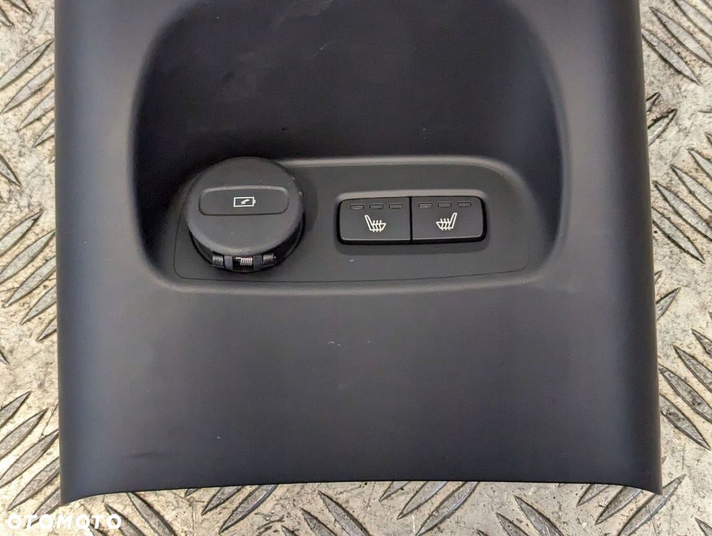 XC40 2017-2025 Kratka nawiewu tunelu środkowego panel grzania - 2