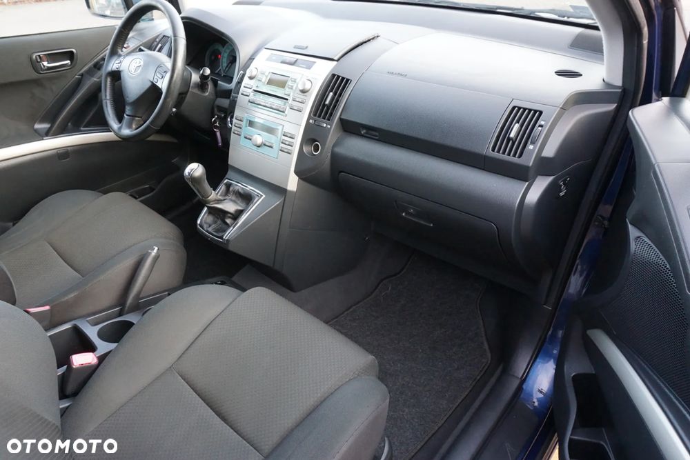 Toyota Corolla Verso 2.0 D-4D Sol 7os - 16