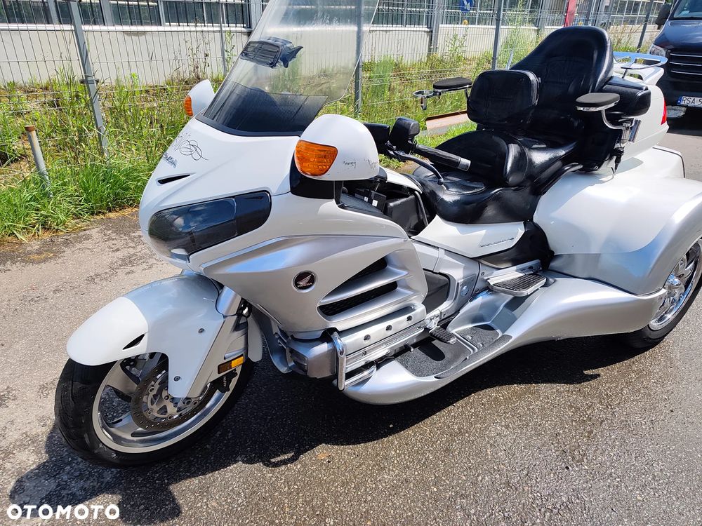 Honda GL - 4