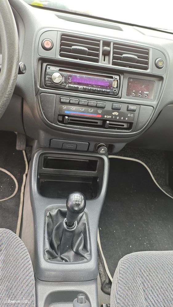 Honda Civic 1.4i S - 5