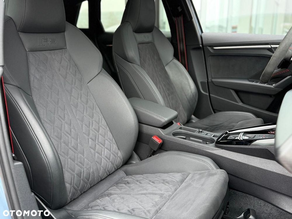 Audi RS3 Sportback - 19