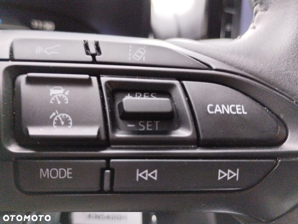 Toyota Yaris Cross Hybrid 1.5 Comfort 4x4 - 16