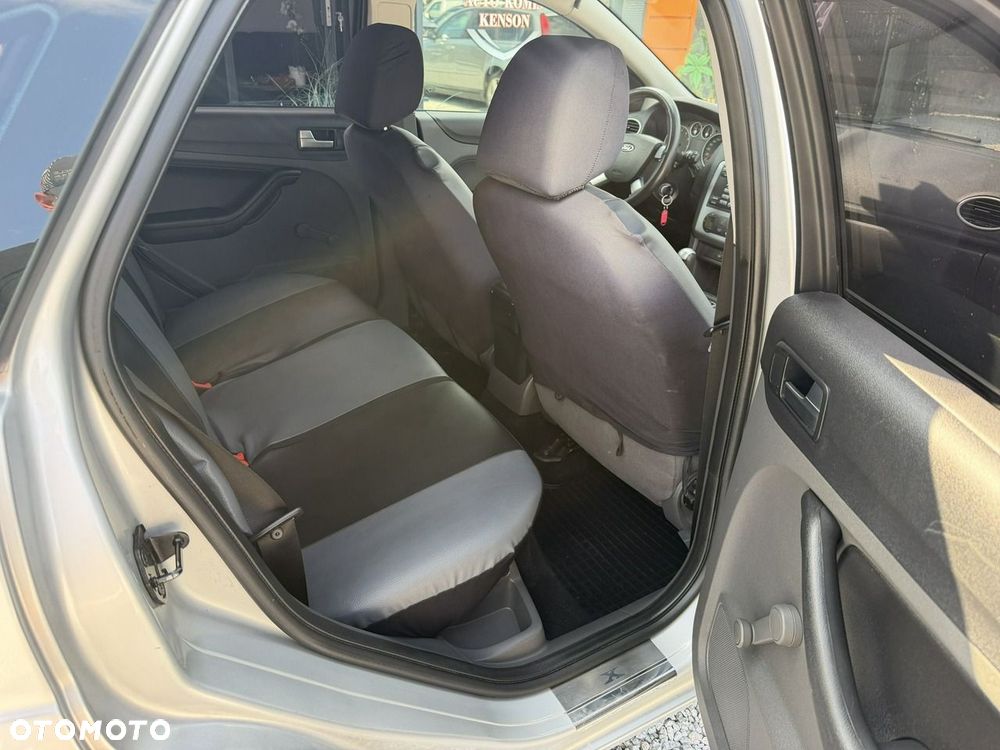Ford Focus - 24