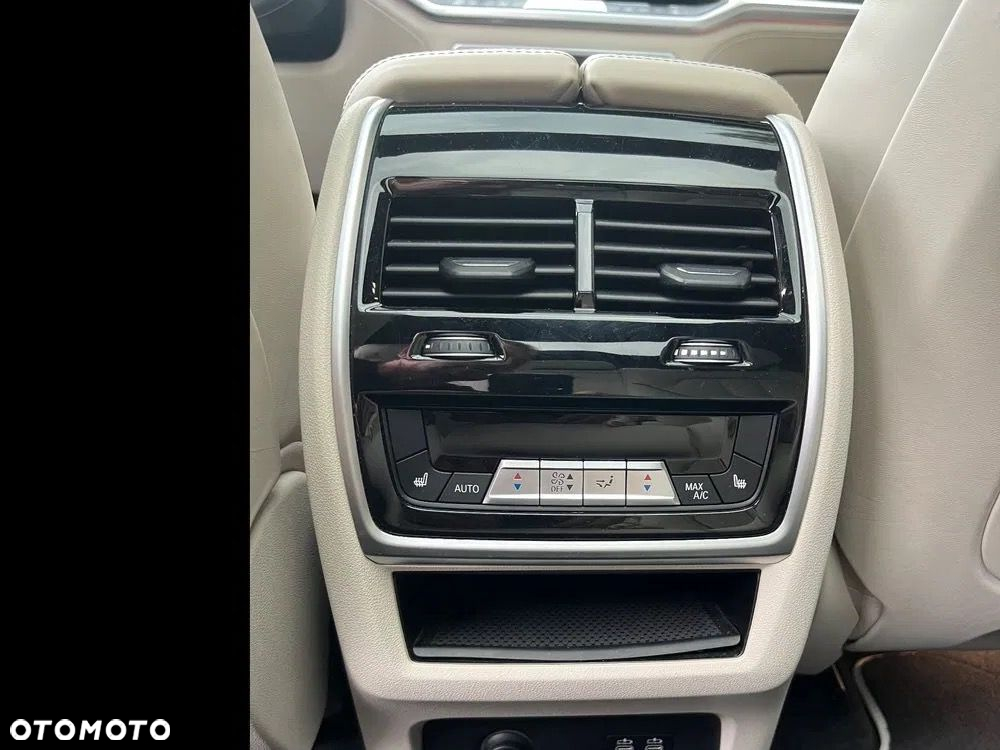 BMW X7 M50d sport - 29