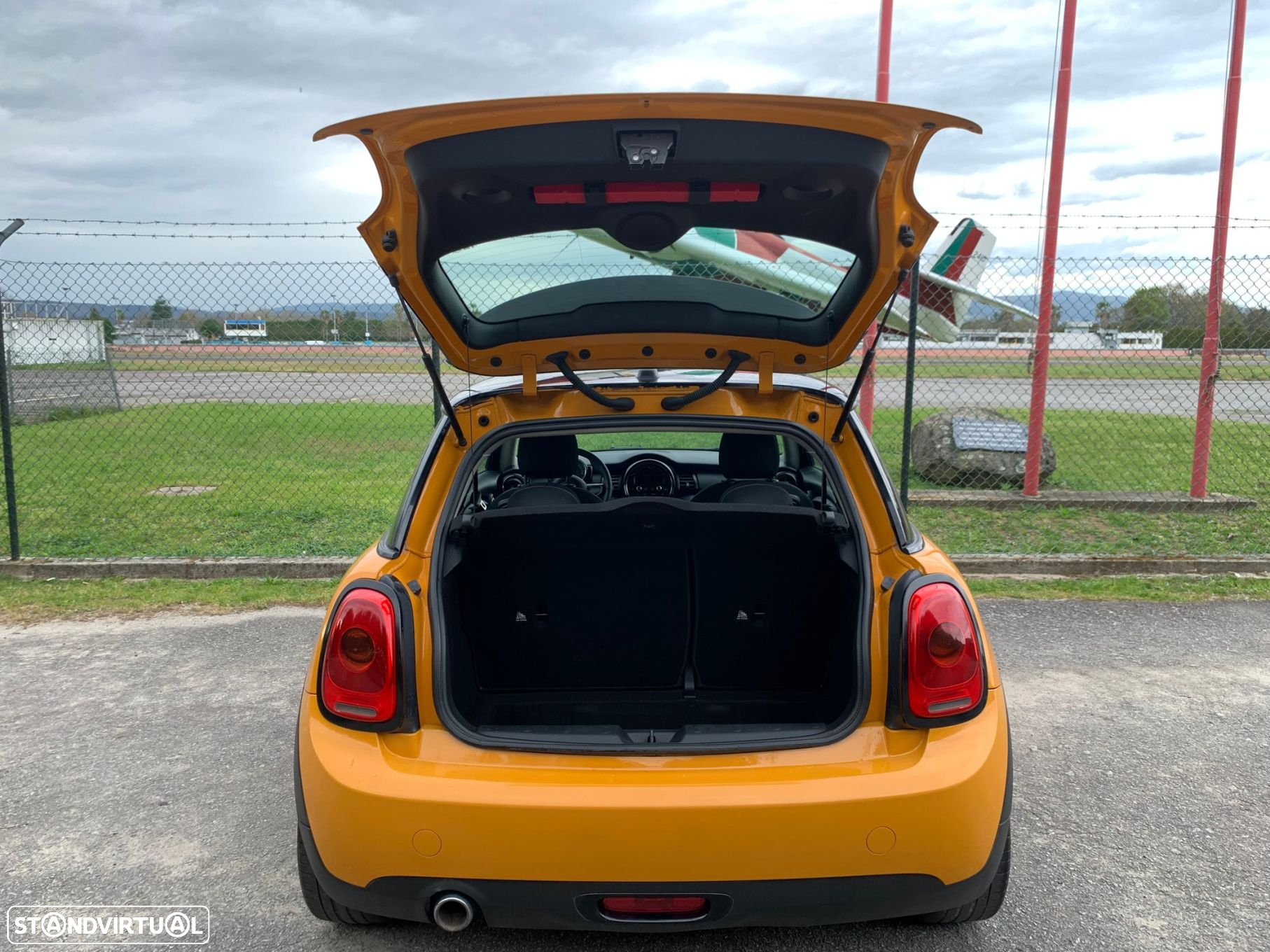 MINI 3 Portas Cooper D - 44