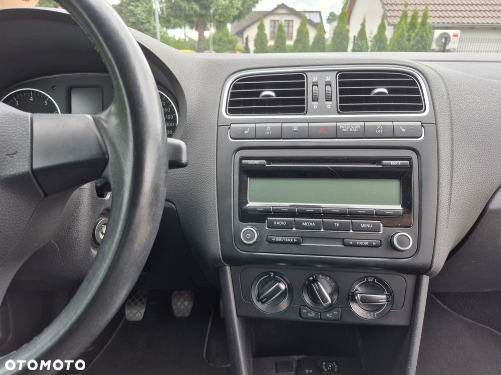 Volkswagen Polo - 8
