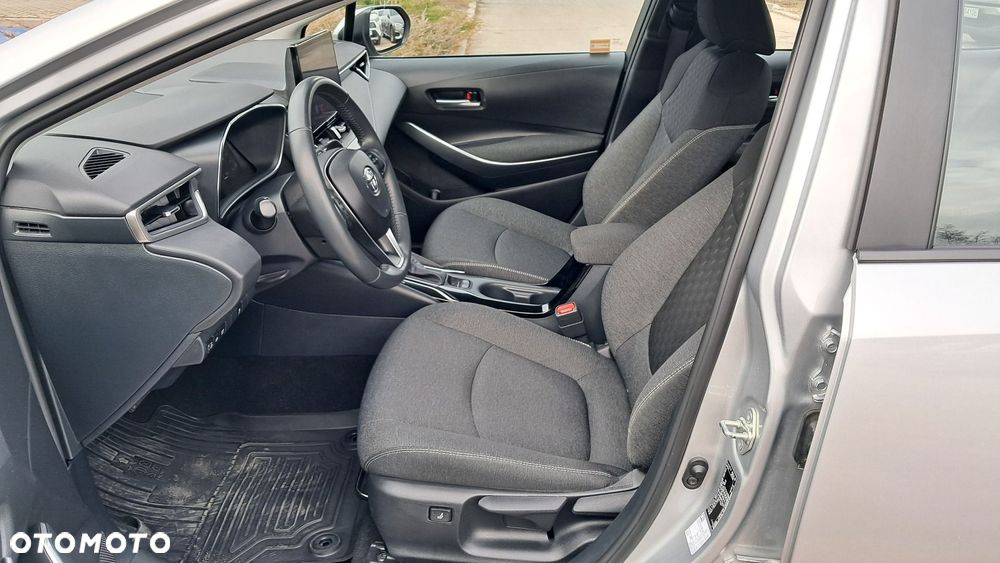 Toyota Corolla 1.8 Hybrid Comfort - 9