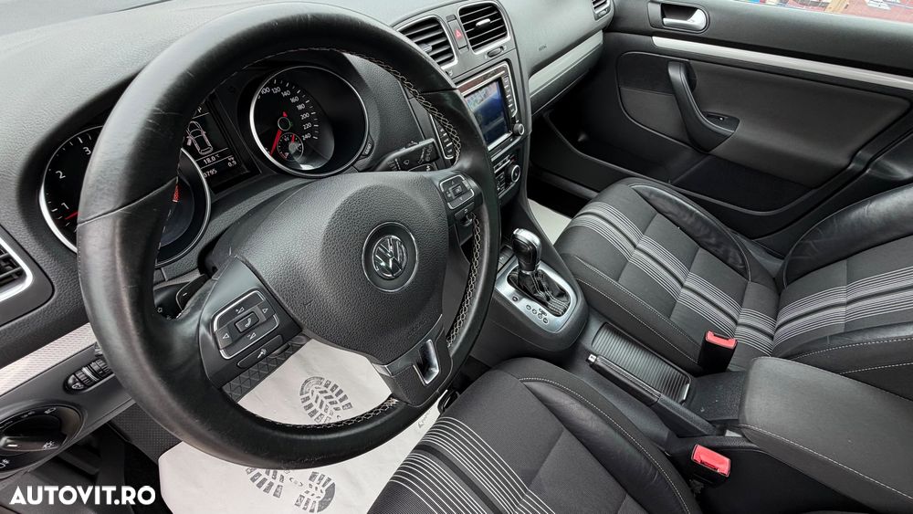 Volkswagen Golf - 34