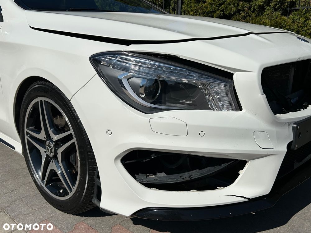 Mercedes-Benz CLA 200 7G-DCT AMG Line - 11