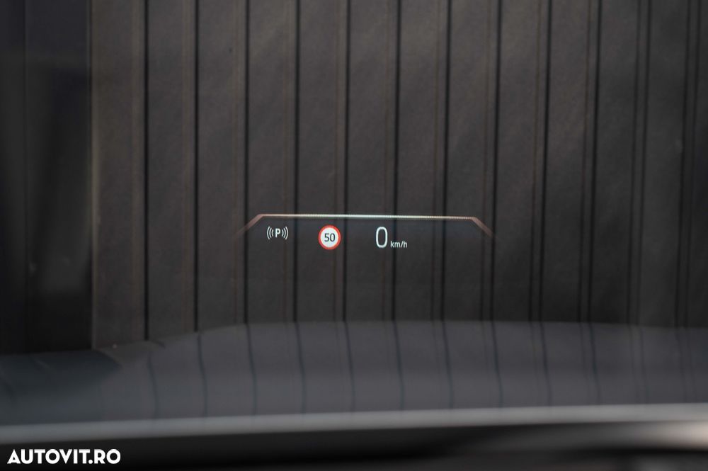 BMW Seria 5 520i AT MHEV - 29