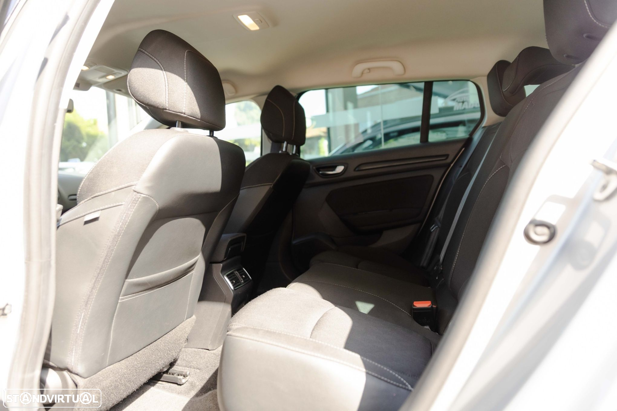 Renault Mégane 1.5 Blue dCi Limited - 17