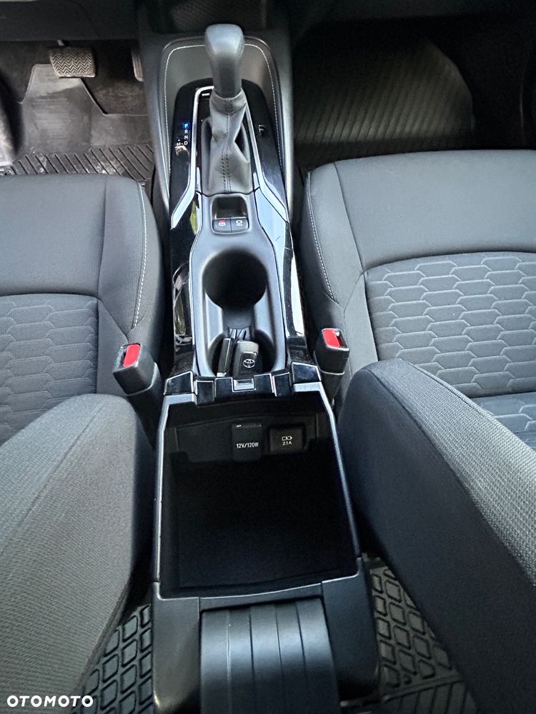 Toyota Corolla - 13