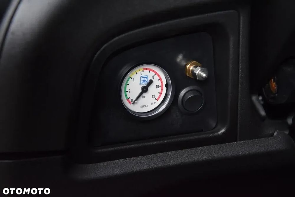 Iveco DAILY 35S18 Hi Matic  180Km 18M3 - 19