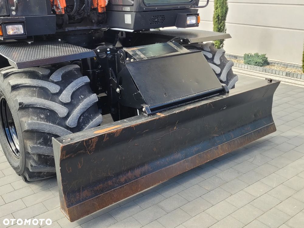 Hitachi ZX 140W / ROTOTILT ze szczypcami / system GPS 3D LEICA / - 12