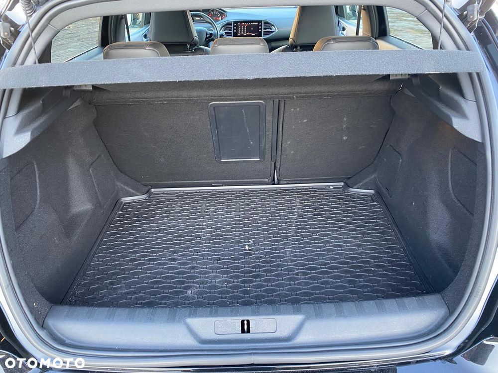 Peugeot 308 PureTech 225 EAT8 Stop & Start GT - 18