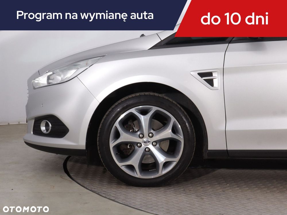 Ford S-Max - 17