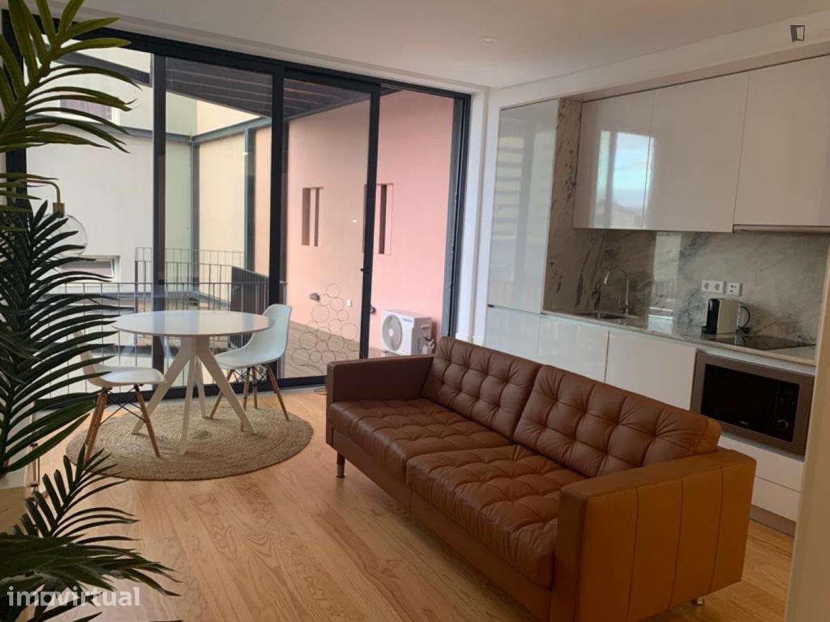 Apartamento com 1 quartos - localizado em Santo Ildefonso Porto - Grande imagem: 4/16