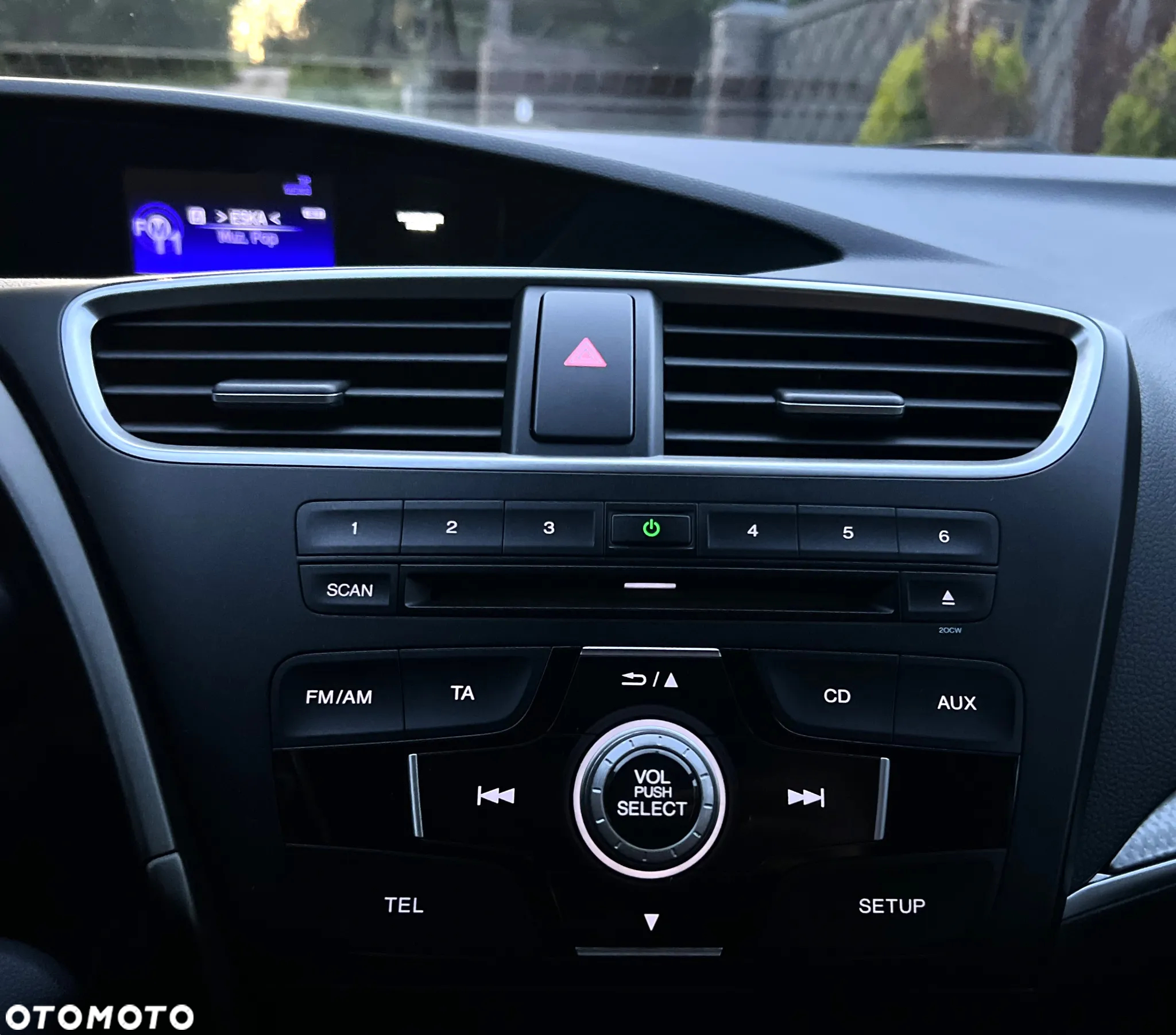 Honda Civic 1.8 Executive Navi ADAS II - 19