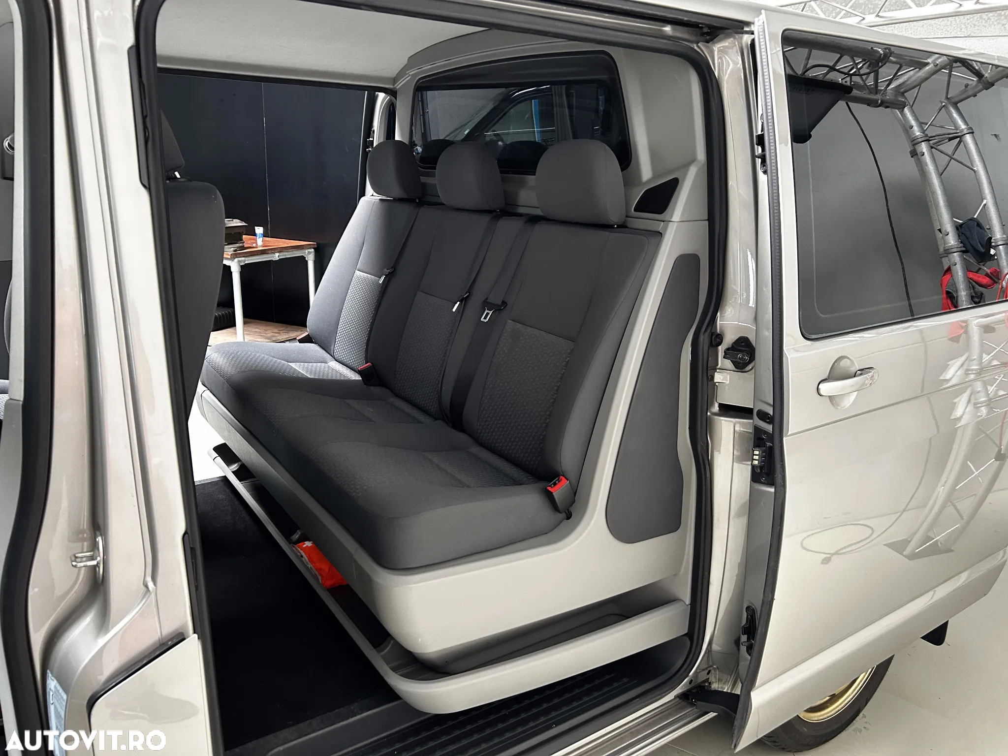Volkswagen Transporter - 17