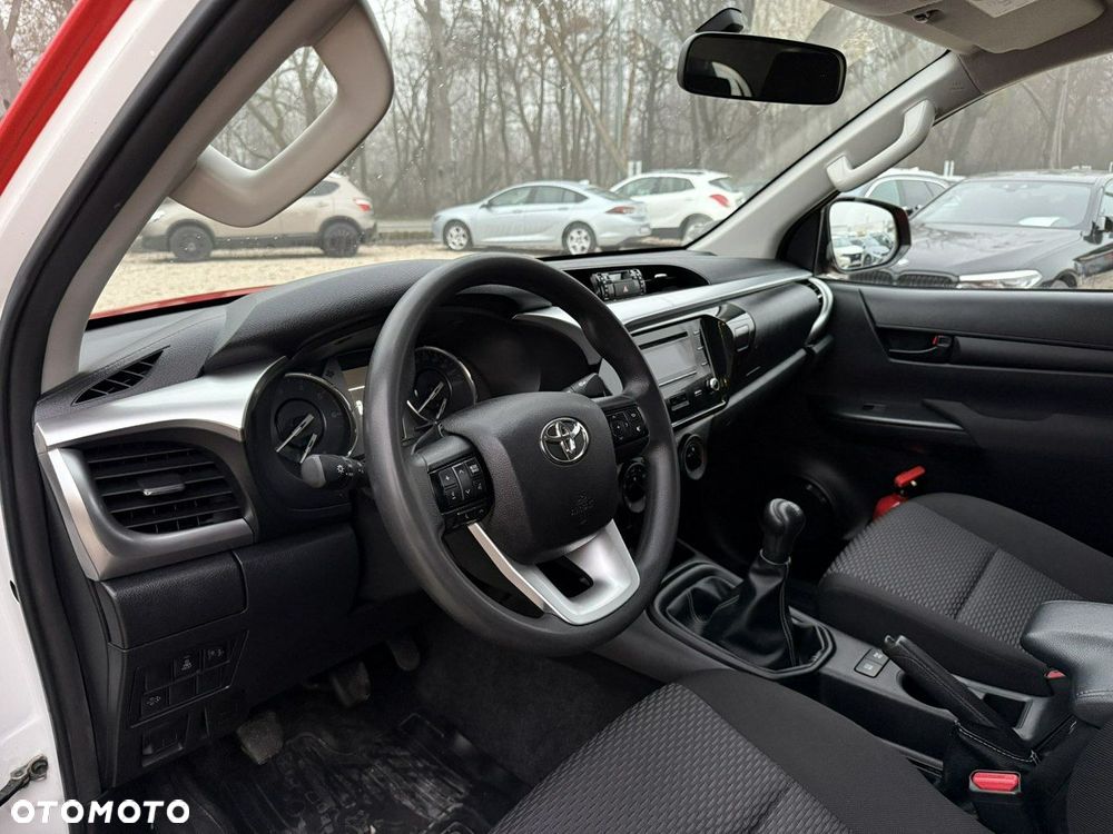 Toyota Hilux 2.4 D-4D Double Cab DLX 4x4 - 25