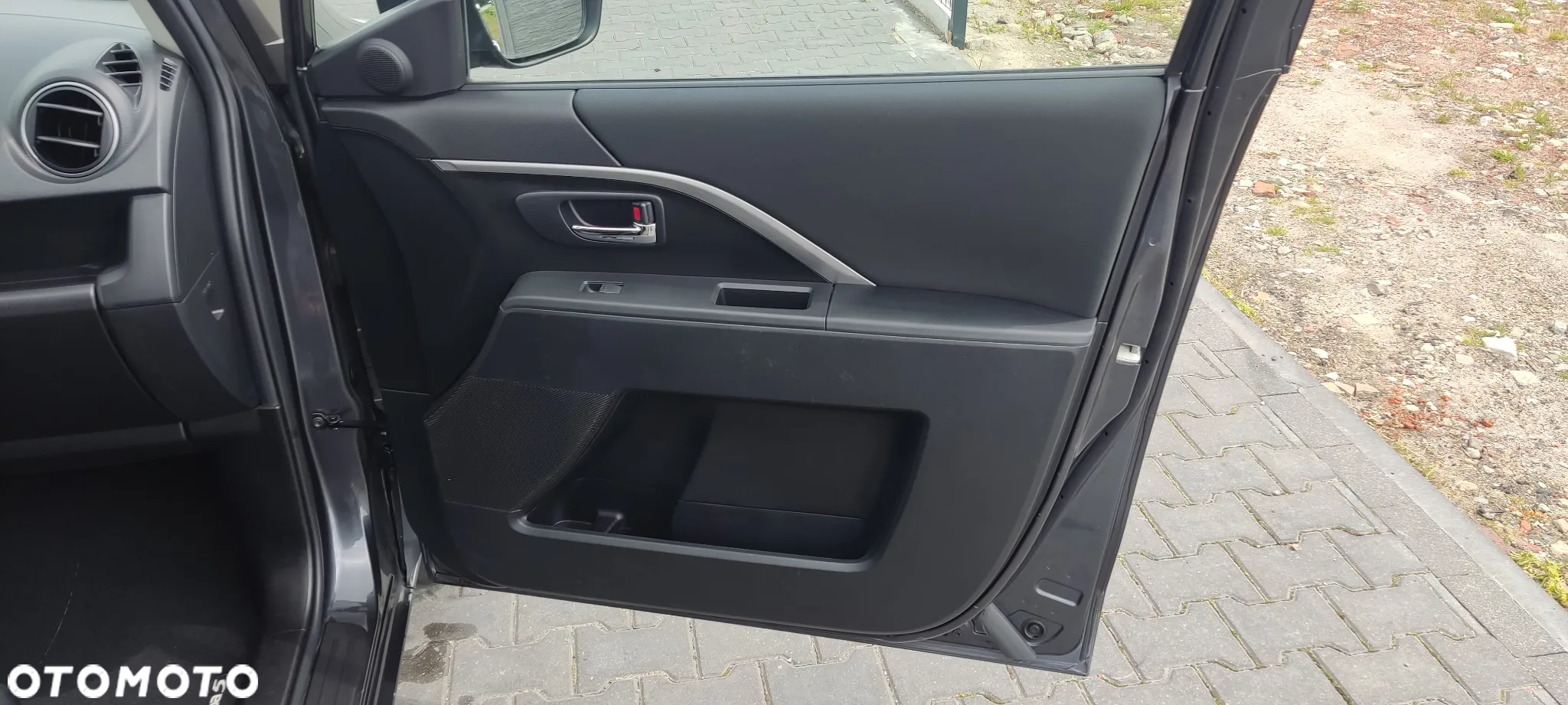 Mazda 5 1.8 Exclusive + - 30