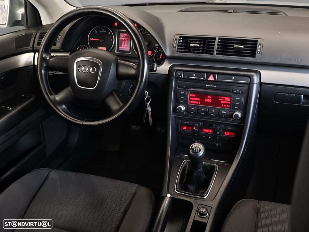 Audi A4 Avant 2.0 TDI DPF - 39