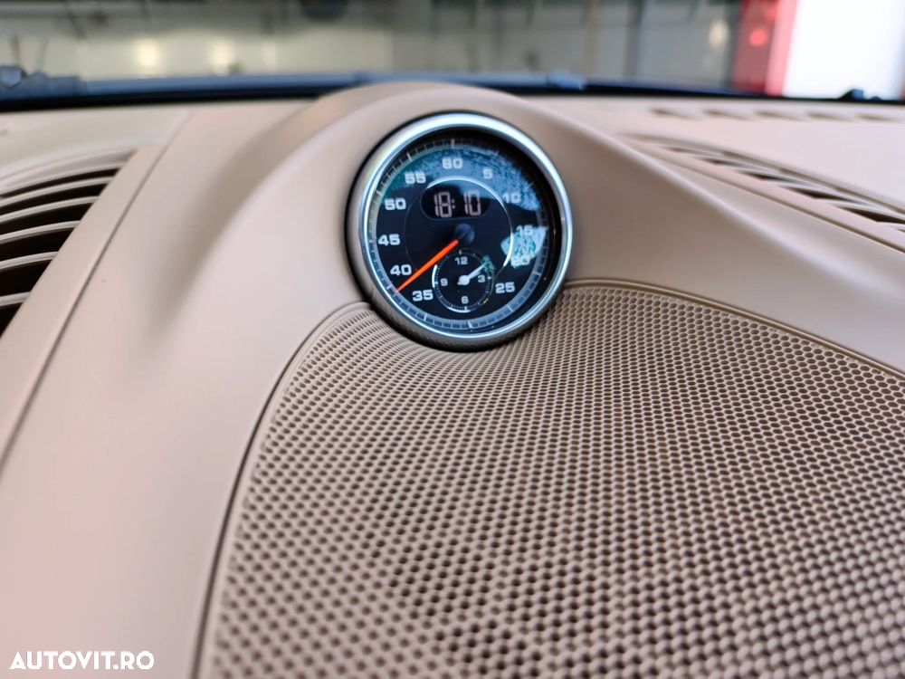 Porsche Cayenne 3.0 L - 36