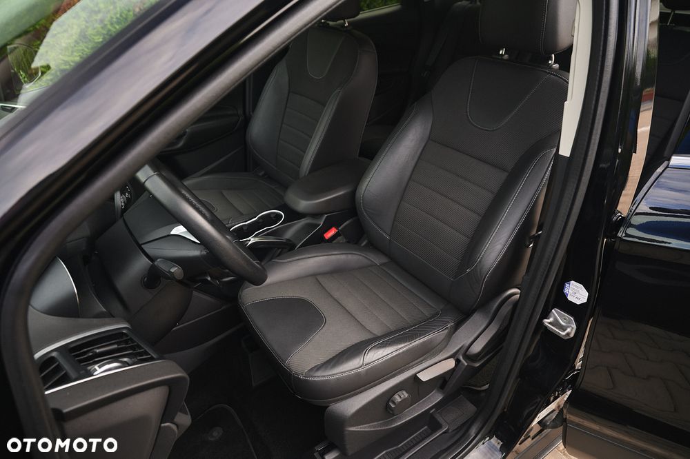 Ford Kuga 1.6 EcoBoost 2x4 Individual - 29