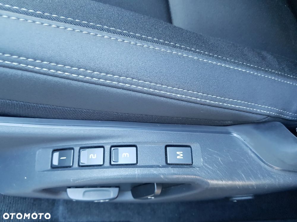 Volvo XC 60 D4 Geartronic Momentum - 8