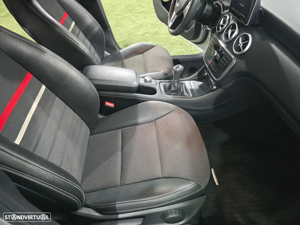 Mercedes-Benz A 180 - 9