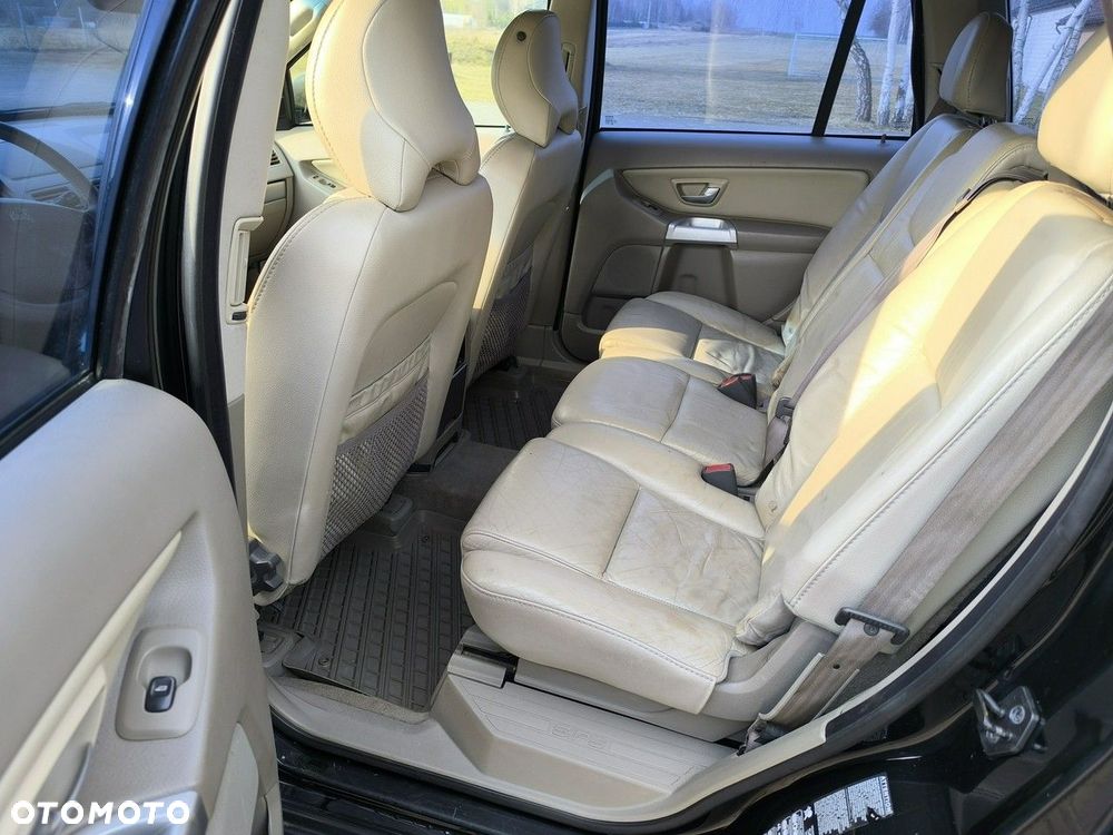 Volvo XC 90 - 9