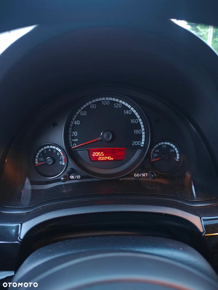 Volkswagen up! 1.0 high - 12