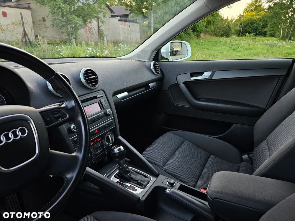 Audi A3 Sportback 1.6 TDI (clean diesel) S tronic S line Sportpaket - 15