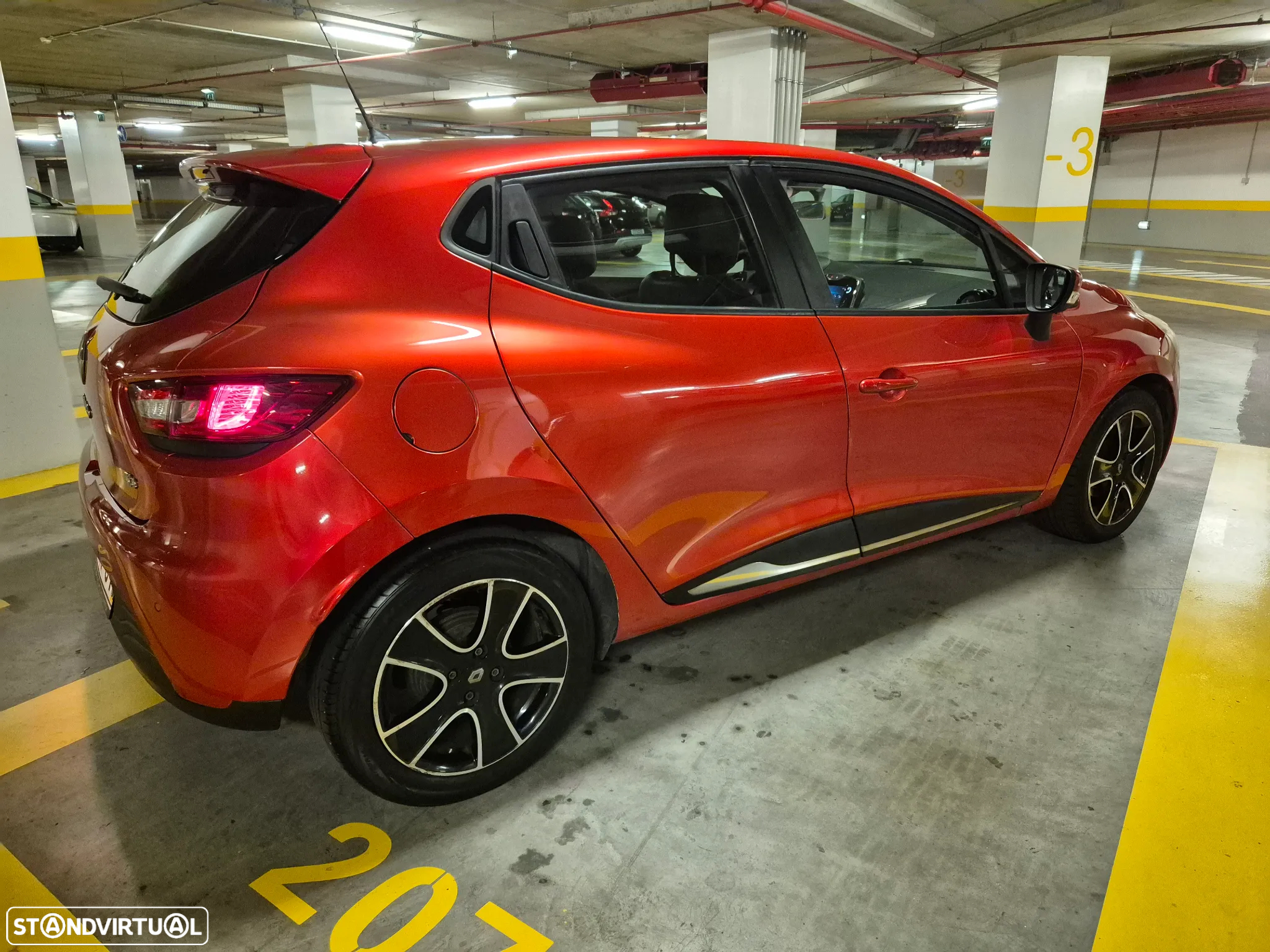 Renault Clio 0.9 TCE Dynamique S - 10