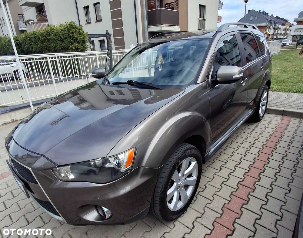 Mitsubishi Outlander - 5