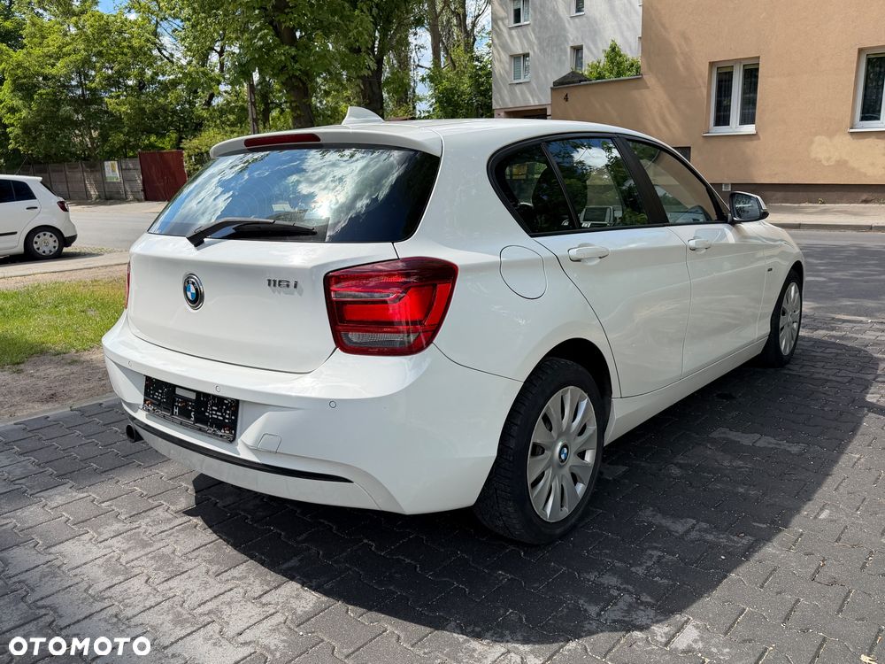 BMW Seria 1 116i Sport Line - 3