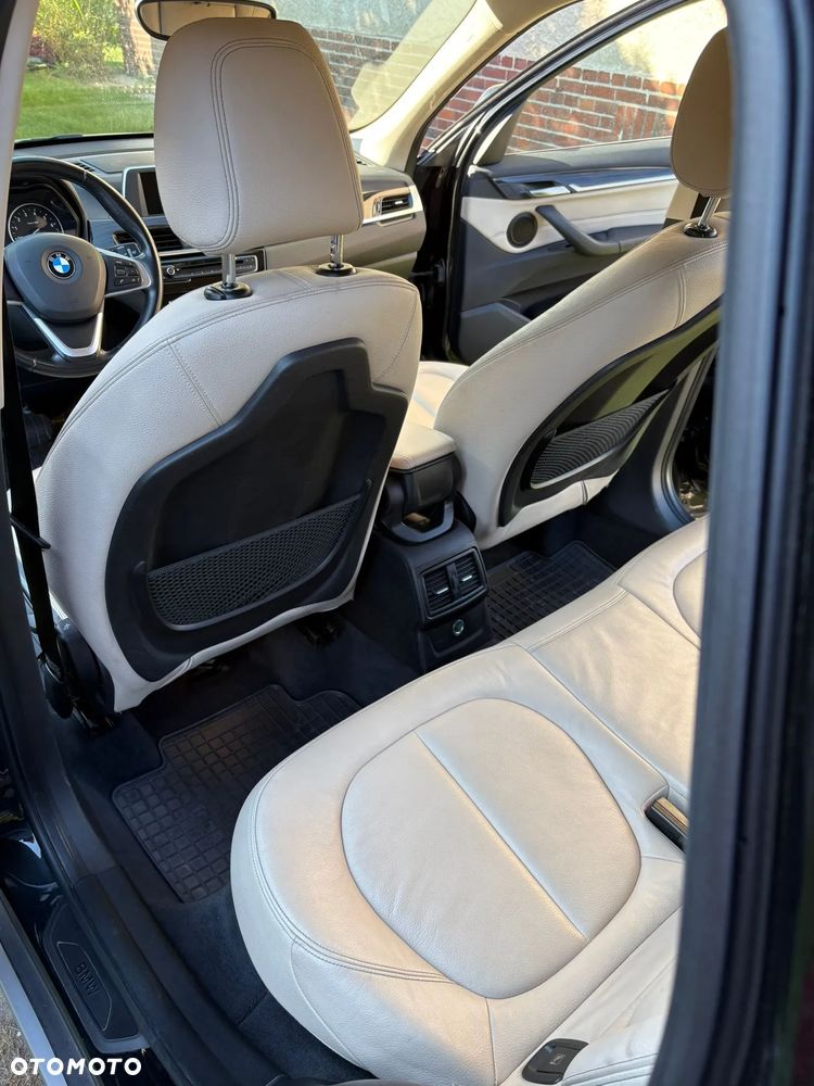 BMW X1 xDrive20i GPF xLine - 17