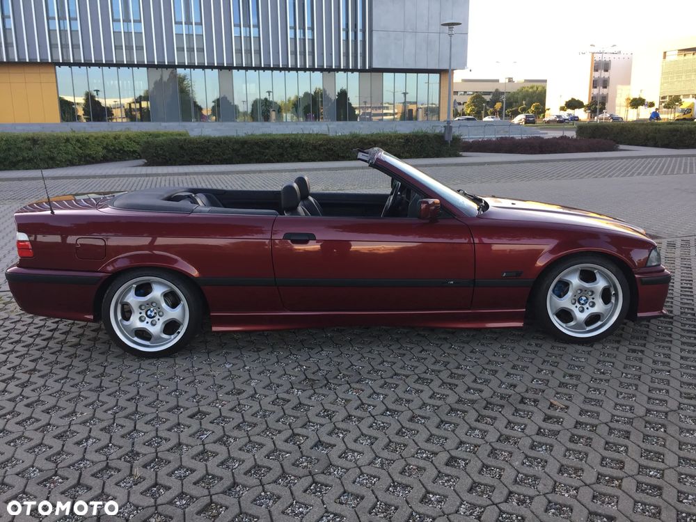 BMW Seria 3 318i Cabriolet - 4