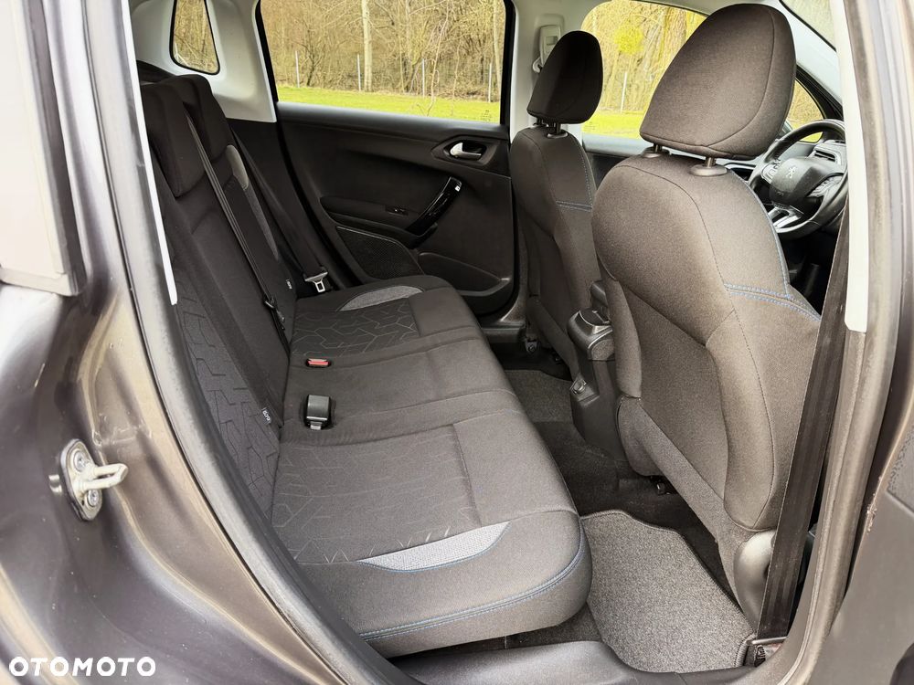Peugeot 2008 PureTech 130 Stop&Start EAT6 Allure - 19