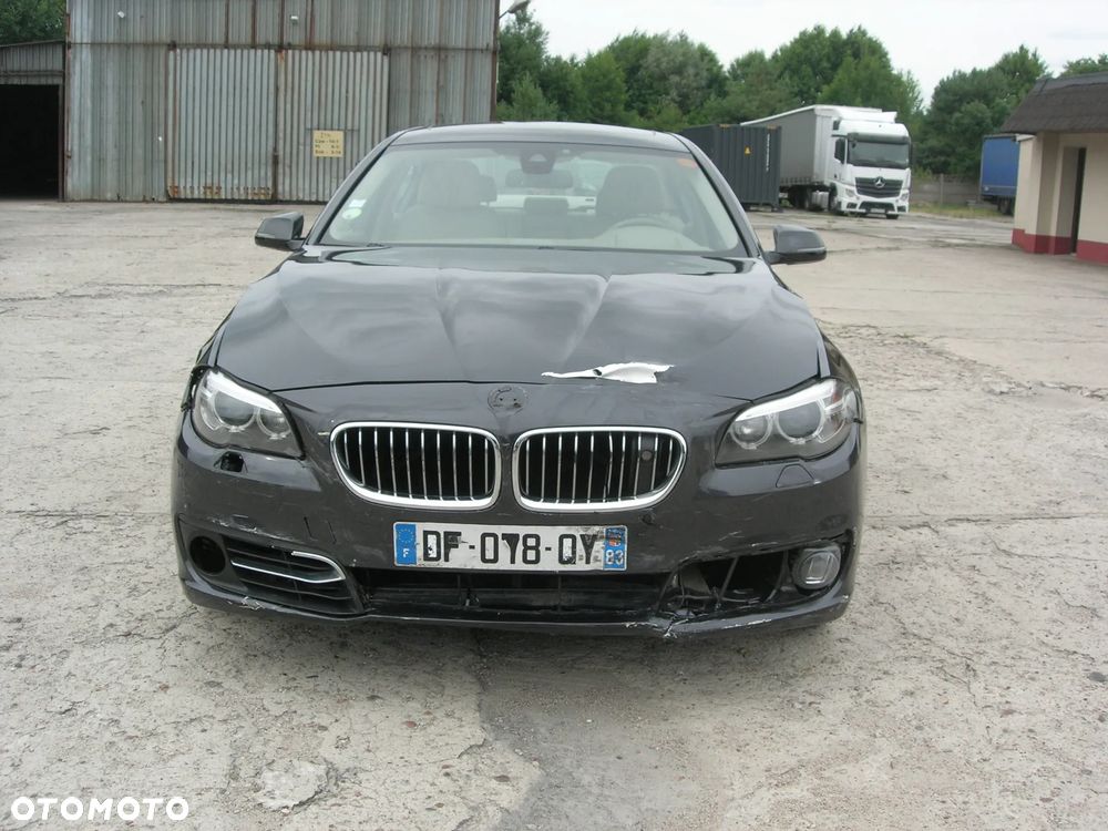 BMW Seria 5 525d xDrive Sport-Aut Luxury Line - 7