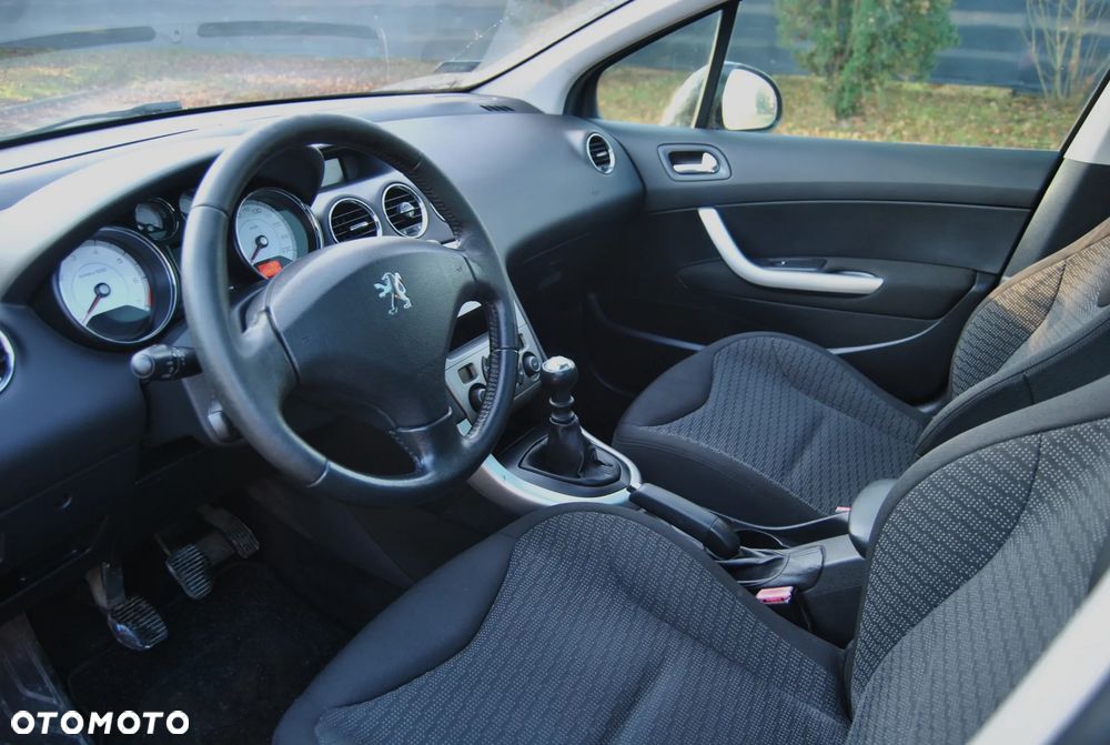 Peugeot 308 150 THP Premium - 5